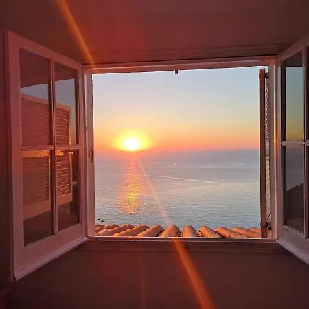 Hébergement de vacances Casa Blanca De Con Vistas Al Mar Y Piscina *